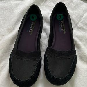 Skechers slip on shoes size 8